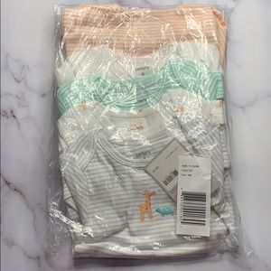 Carter’s 5 Pack Onesie Set - 9 Months